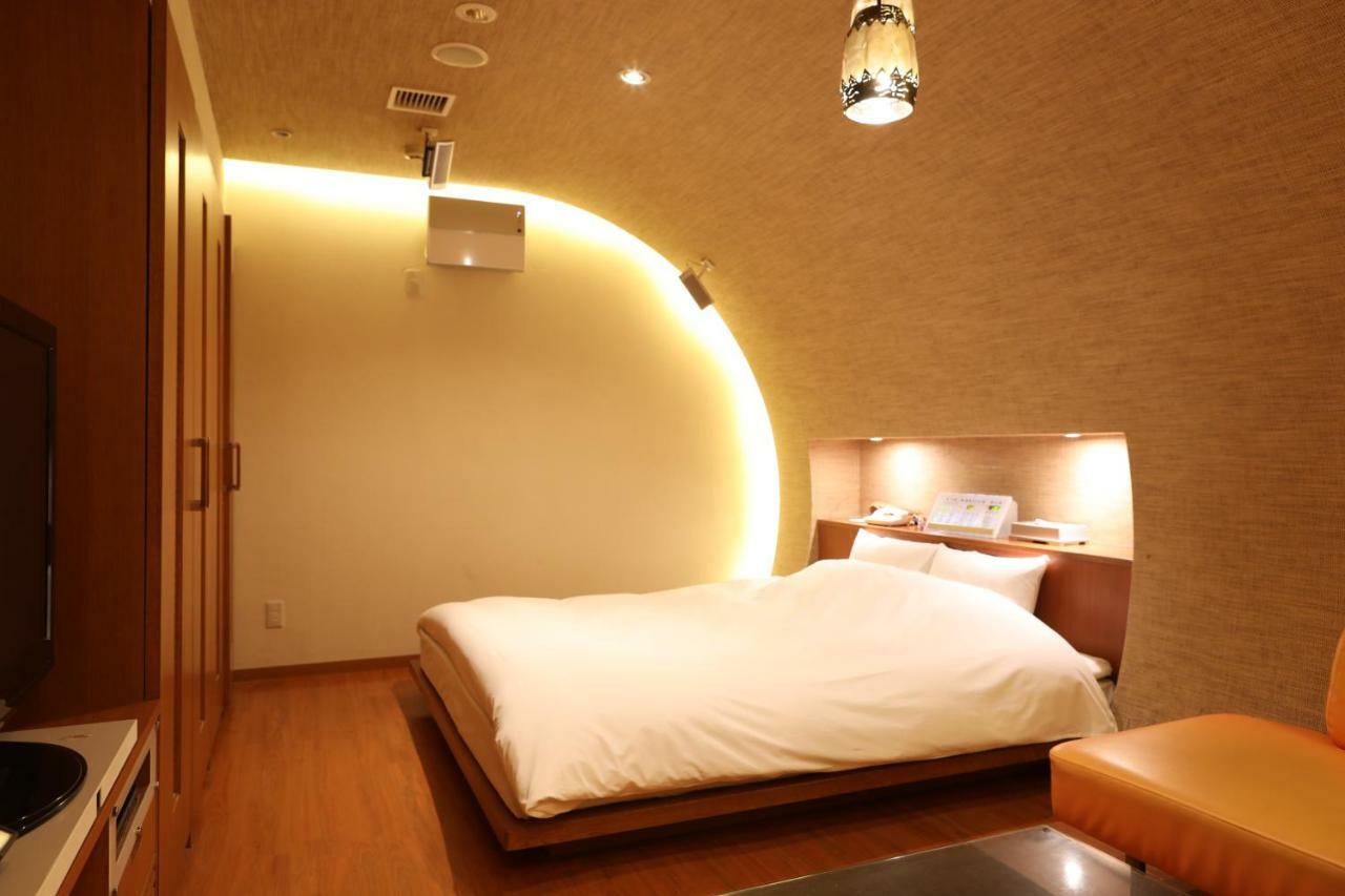 ซี-โฮเทล แอฟเฟตโต - สำหรับผู้ใหญ่เท่านั้น Hotel ซัปโปโร ภายนอก รูปภาพ