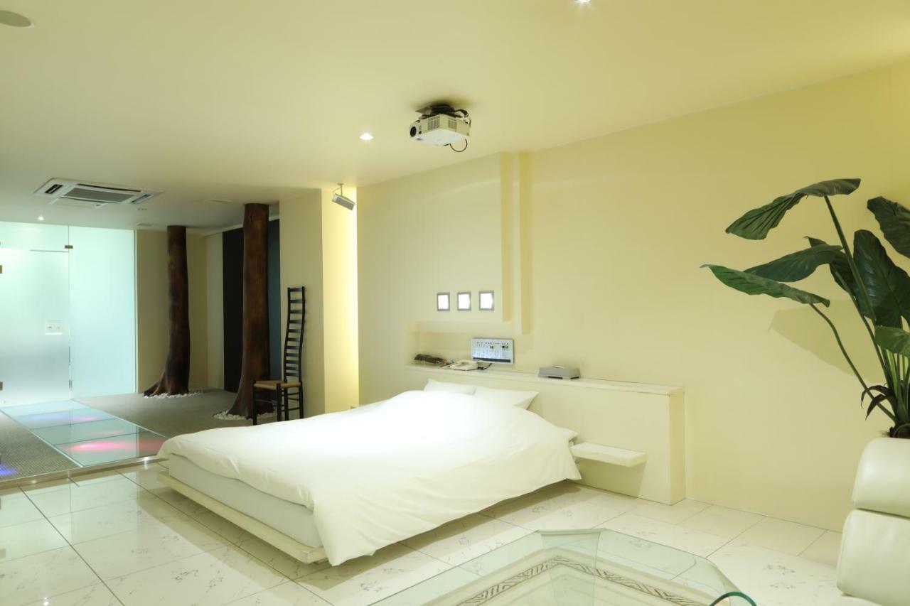 ซี-โฮเทล แอฟเฟตโต - สำหรับผู้ใหญ่เท่านั้น Hotel ซัปโปโร ภายนอก รูปภาพ